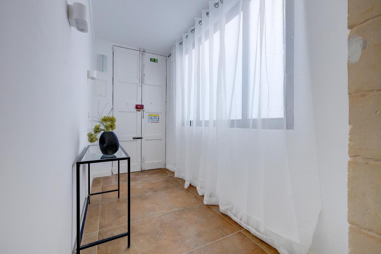 Comfy 2 Bedroom Flat In The Heart Of Valeta Exterior foto